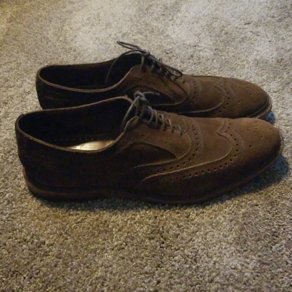 Suede wingtips